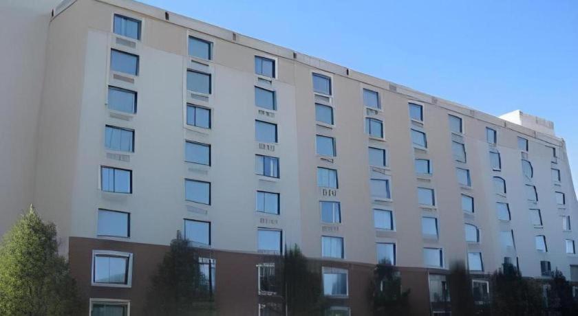 Garden Plaza Hotel Saddle Brook Exteriör bild