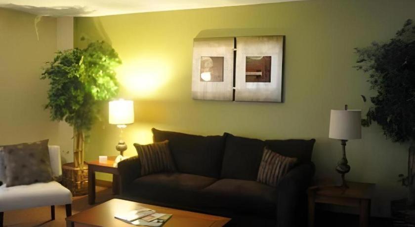 Garden Plaza Hotel Saddle Brook Exteriör bild