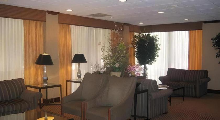 Garden Plaza Hotel Saddle Brook Exteriör bild